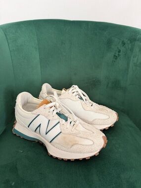 New Balance Cream & Teal Retro Trail Sneakers